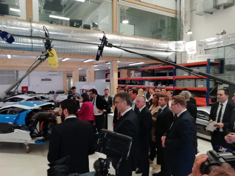 Zavirili smo u unutra&scaron;njost tvornice Rimac Automobili i odu&scaron;evili smo se!
