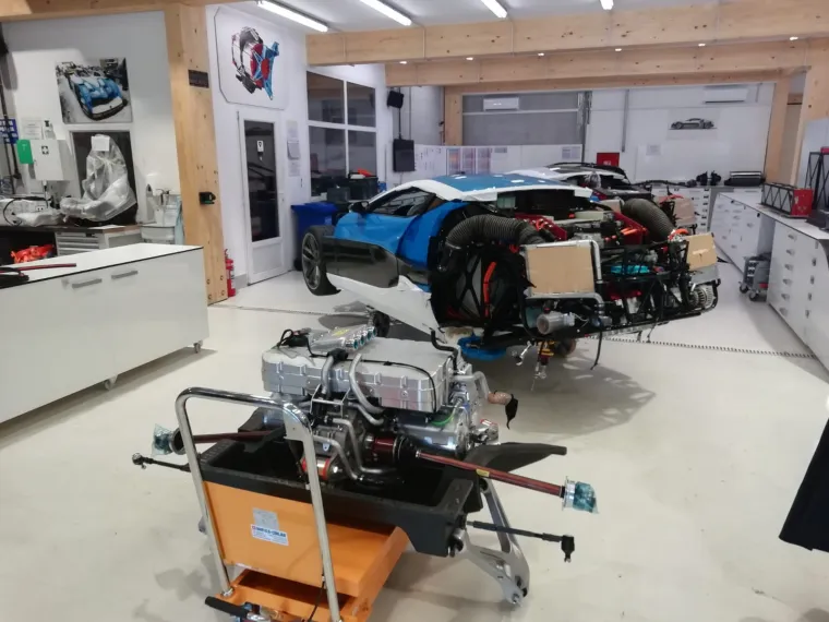 Zavirili smo u unutra&scaron;njost tvornice Rimac Automobili i odu&scaron;evili smo se!