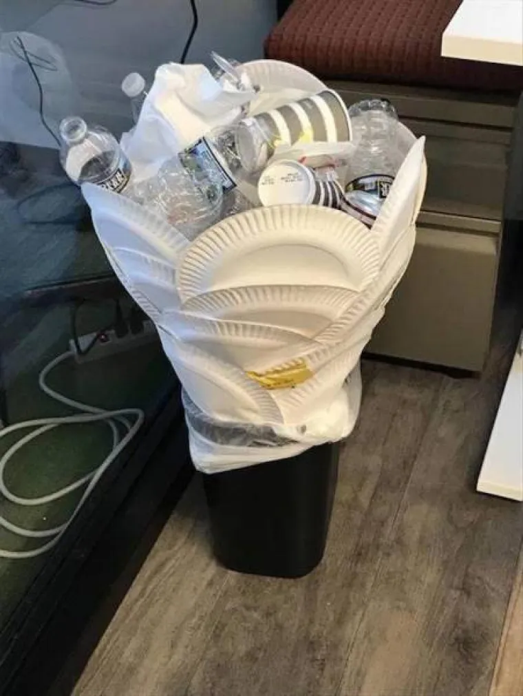 ONI SU ČISTI MONSTRUMI, OBOŽAVAJU NESLANE I BOLNE &Scaron;ALE: Neki ljudi stvarno nemaju granica