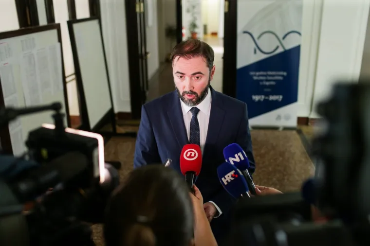 Kujundžić: 'Ne bojim se za svoju poziciju, ali ja i ne živim od politike, reforma ide dalje'