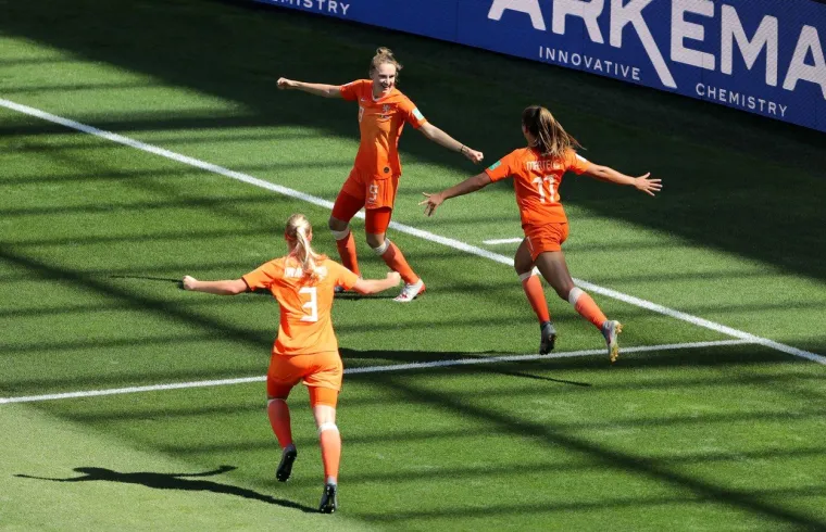 ČISTA EMOCIJA I STRAST: Ovako su emotivne Nizozemke proslavile plasman u polufinale SP-a