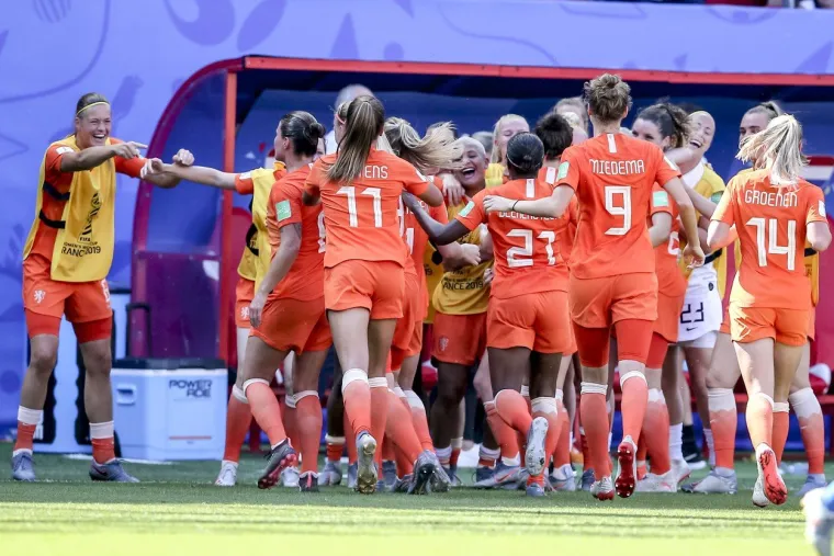 ČISTA EMOCIJA I STRAST: Ovako su emotivne Nizozemke proslavile plasman u polufinale SP-a