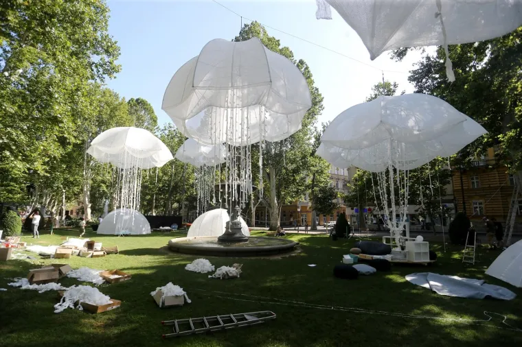 Meduze preplavile zagrebački Zrinjevac! Za&scaron;to?