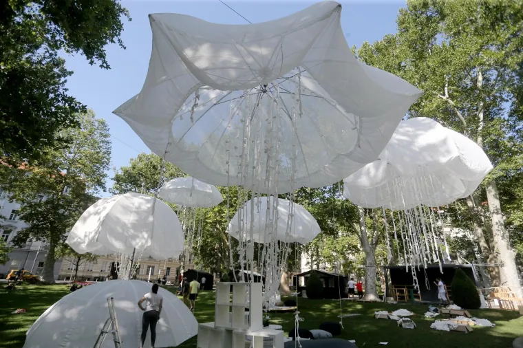 Meduze preplavile zagrebački Zrinjevac! Za&scaron;to?