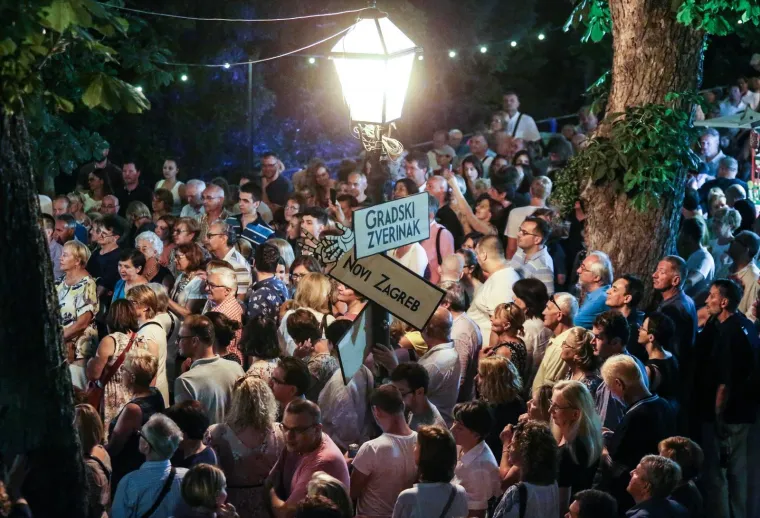 Ljeto u Zagrebu: Predivnim vatrometom na &Scaron;trosu ispratili staru i dočekali novu polovicu godine