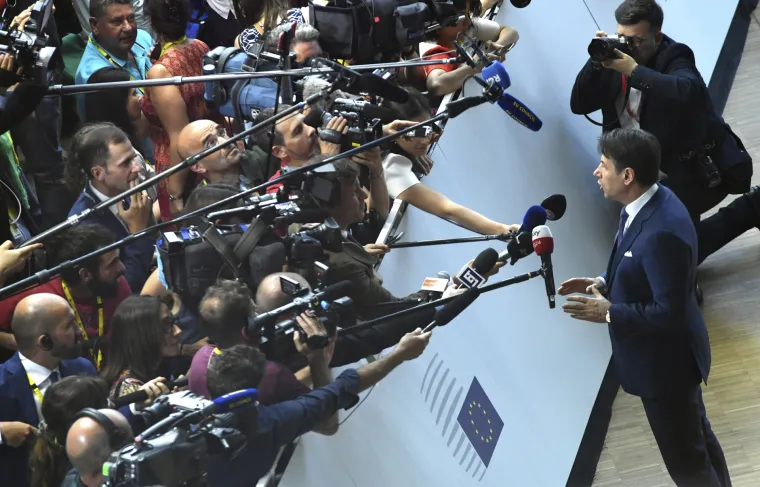 Cijelu noć su u Bruxellesu trajali bilateralni razgovori, EU čelnici jo&scaron; nisu na&scaron;li kompromis