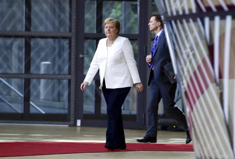 Cijelu noć su u Bruxellesu trajali bilateralni razgovori, EU čelnici jo&scaron; nisu na&scaron;li kompromis