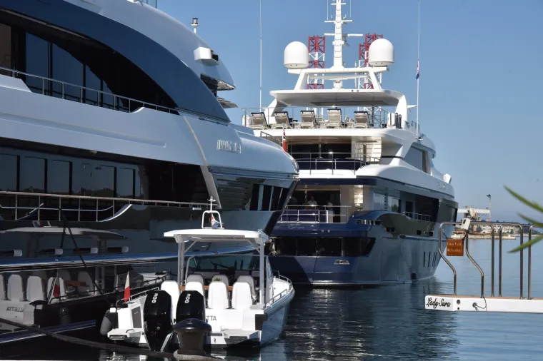 Luksuzne jahte 'okupirale' Pulu: Ove ljepotice vrijedne su na desetke milijuna eura