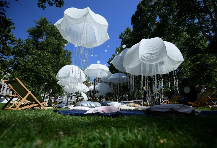 Na Zrinjevcu vas čeka More knjiga: Predahnite na plaži u centru Zagreba uz ugodno štivo