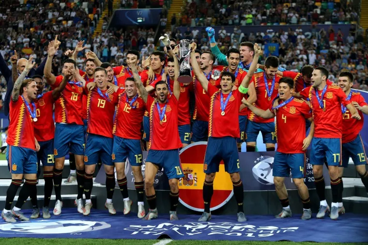 TRENUCI ZA PAMĆENJE, PRIZORI ZA VJEČNOST: Ovako su mladi &Scaron;panjolci proslavili povijesni trijumf