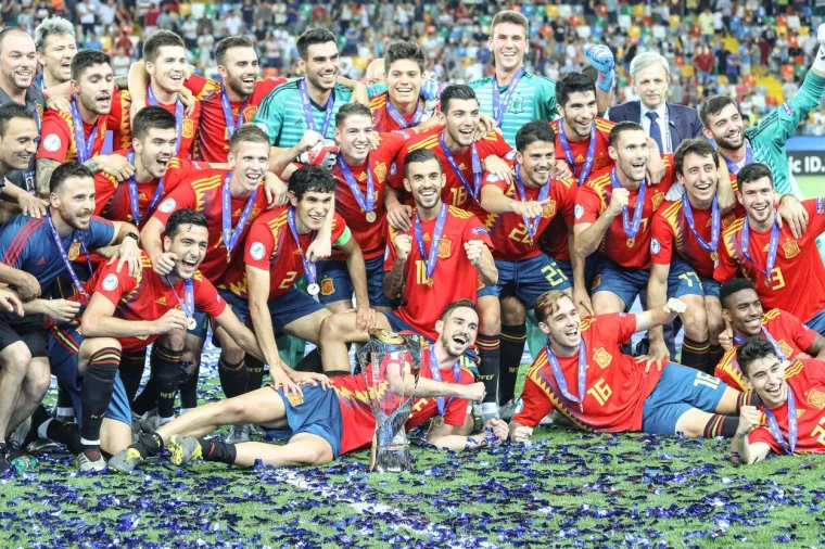 TRENUCI ZA PAMĆENJE, PRIZORI ZA VJEČNOST: Ovako su mladi &Scaron;panjolci proslavili povijesni trijumf