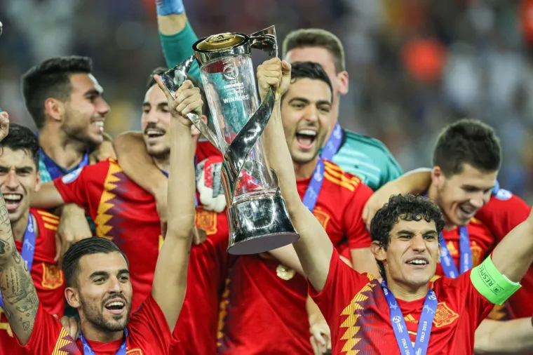 TRENUCI ZA PAMĆENJE, PRIZORI ZA VJEČNOST: Ovako su mladi &Scaron;panjolci proslavili povijesni trijumf