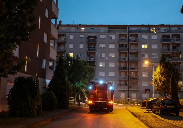 Jak vjetar u Zagrebu odnio krov sa zgrade!