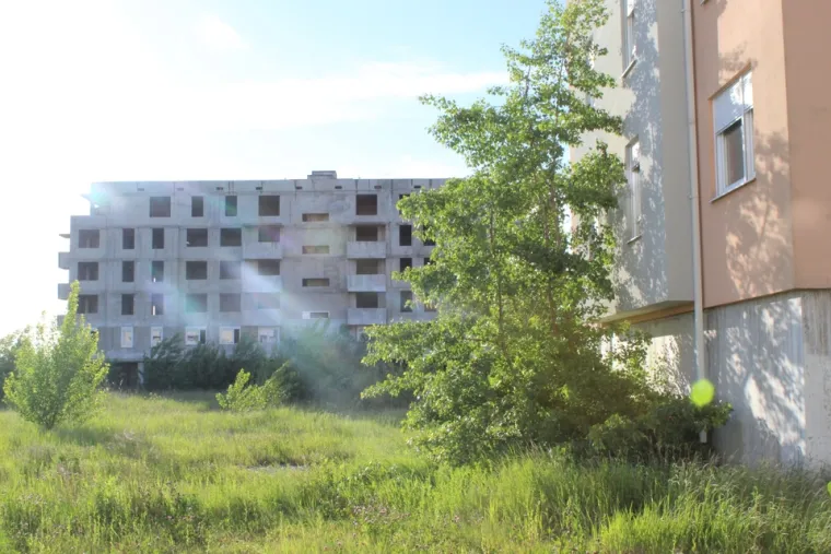 'Varaždinski Černobil': Zmije, štakori, ambrozija, divlji deponiji i oronule nezavršene zgrade...