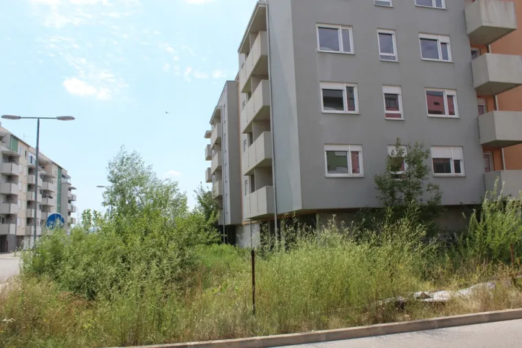 'Varaždinski Černobil': Zmije, štakori, ambrozija, divlji deponiji i oronule nezavršene zgrade...