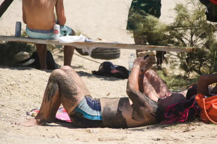 Goli u blatu: Postoji dobar razlog zašto turisti hrle na najpoznatiju ninsku plažu