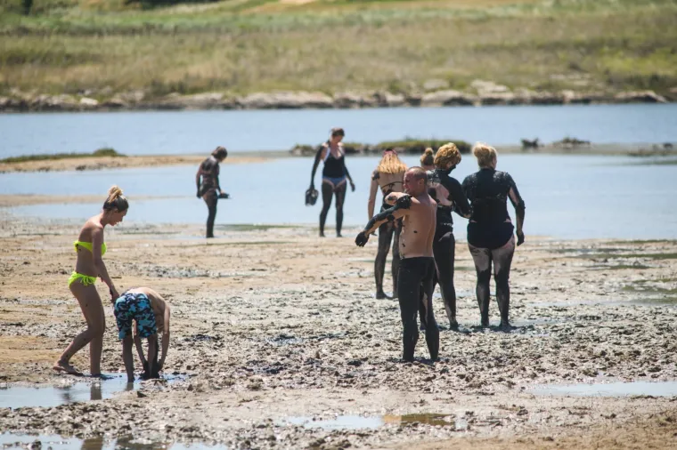 Goli u blatu: Postoji dobar razlog za&scaron;to turisti hrle na najpoznatiju ninsku plažu