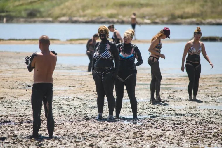 Goli u blatu: Postoji dobar razlog za&scaron;to turisti hrle na najpoznatiju ninsku plažu