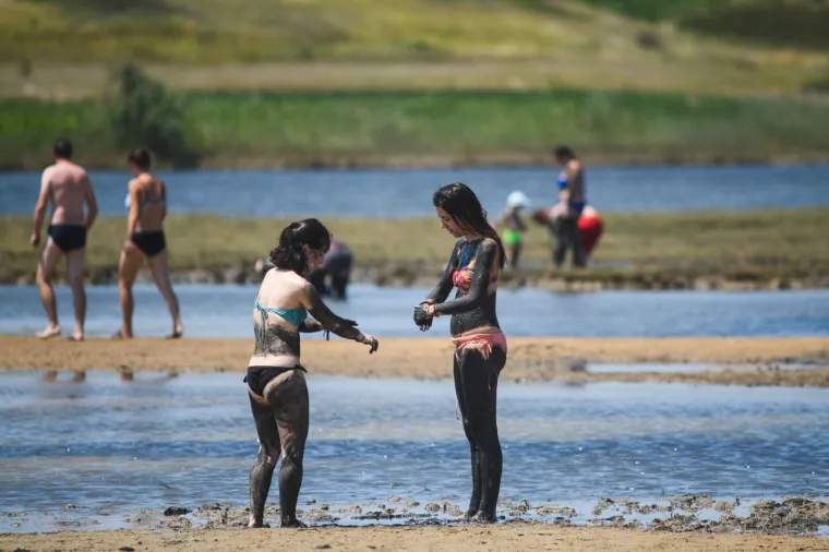 Goli u blatu: Postoji dobar razlog za&scaron;to turisti hrle na najpoznatiju ninsku plažu
