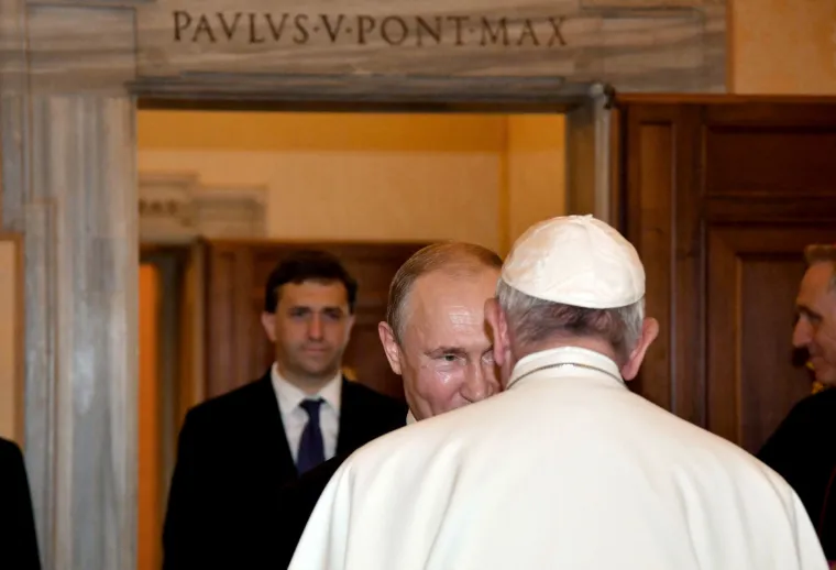 Putin posjetio Papu u Vatikanu: 'Bila je to veoma sadržajna, interesantna rasprava'