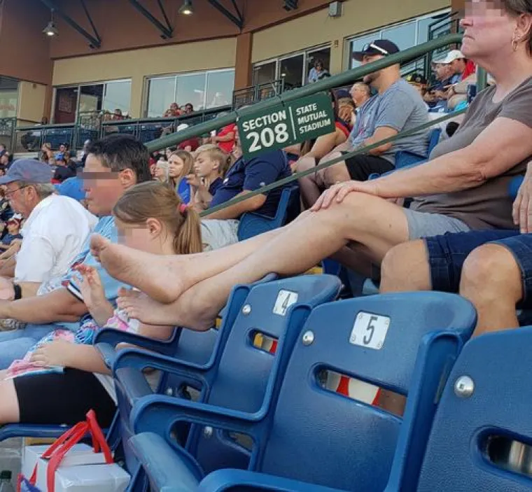 Onu staru: 'Perice, ljudi su svinje' dokazuje i ovih 15 fotografija prljavih sebičnjaka