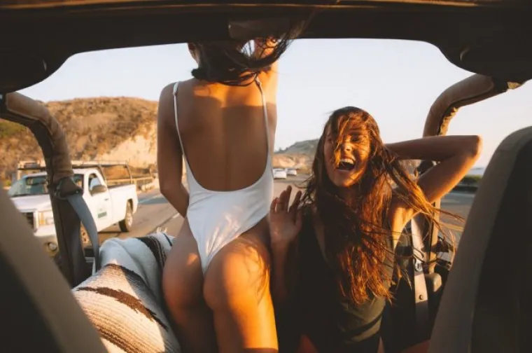 OVE SESTRE ZNAJU DA SU ZAJEDNO JAČE: Sinkronizirano su skinule sve suvi&scaron;ne krpice