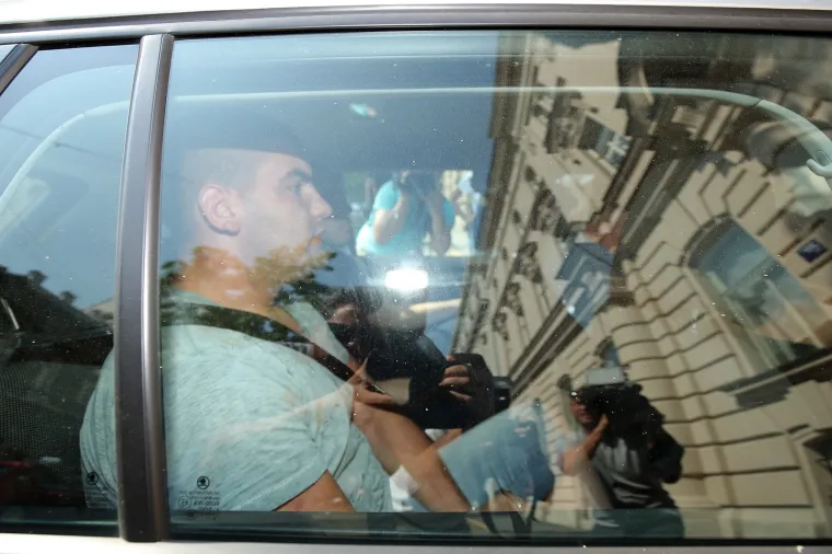 Prve fotografije uhićenih u aferi Tebra! Neki su se skrivali, a neki na ispitivanje do&scaron;li s osmijehom na licu