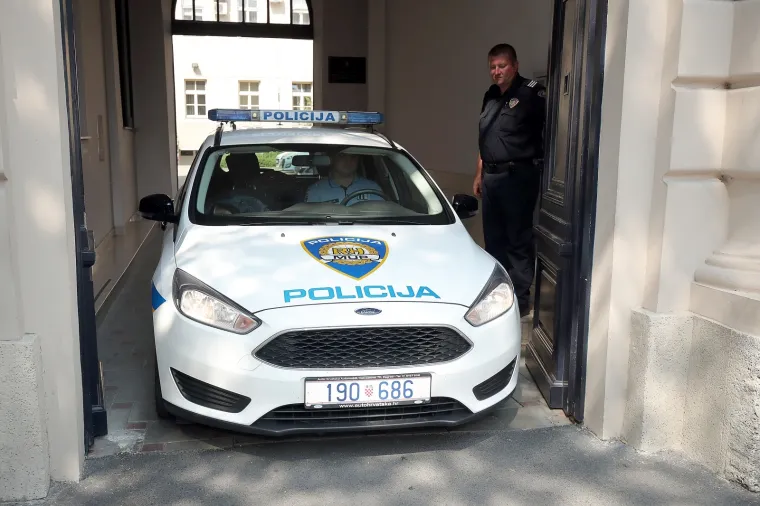 Dolazak osumnjičenih u akciji Tebra na ispitivanje u USKOK