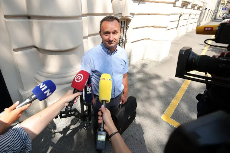 Dolazak osumnjičenih u akciji Tebra na ispitivanje u USKOK