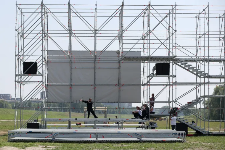 Nakon odgađanja starta, otkazan i jutarnji program Ljeta na Savi jer građani, navodno, nisu zainteresirani