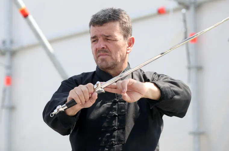 Nakon odgađanja starta, otkazan i jutarnji program Ljeta na Savi jer građani, navodno, nisu zainteresirani