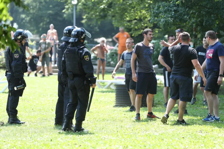 KAOS U SLOVENIJI: Boysi se obračunali s policijom, pogledajte kako je izgledala drama uoči utakmice