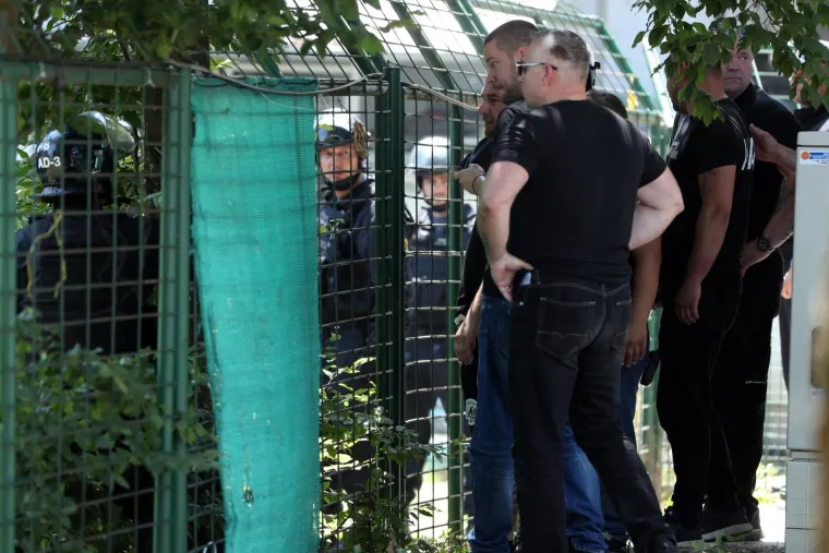 KAOS U SLOVENIJI: Boysi se obračunali s policijom, pogledajte kako je izgledala drama uoči utakmice