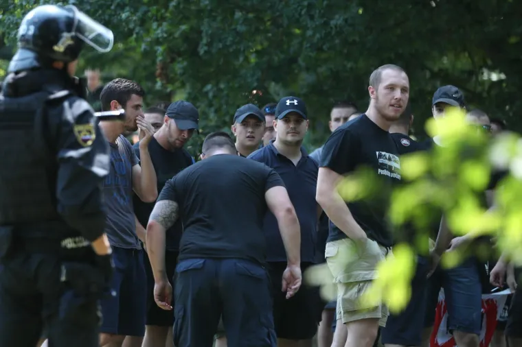 KAOS U SLOVENIJI: Boysi se obračunali s policijom, pogledajte kako je izgledala drama uoči utakmice