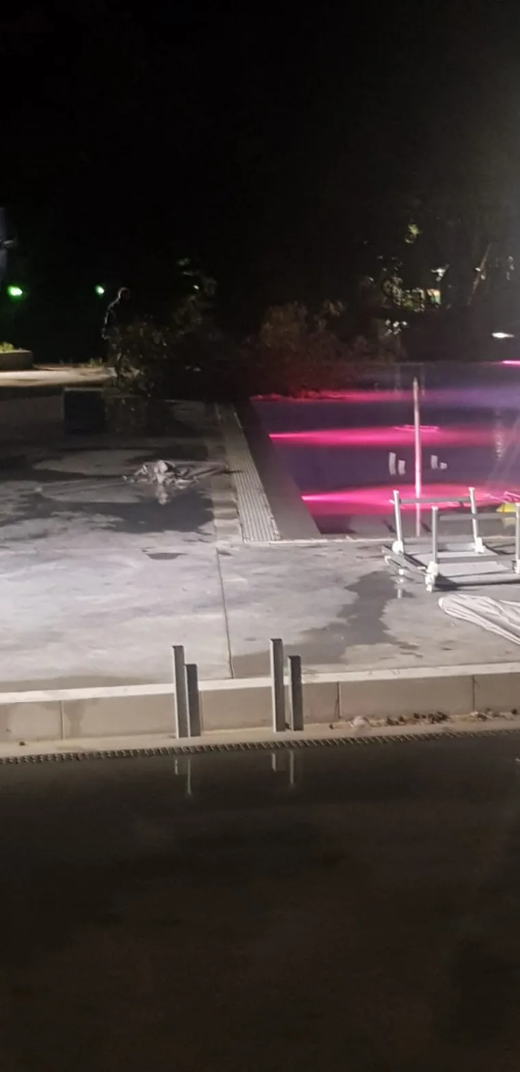 Snažna oluja protutnjala Zadrom: Na grad se obru&scaron;ila pijavica, o&scaron;tećeni auti, nestalo struje...