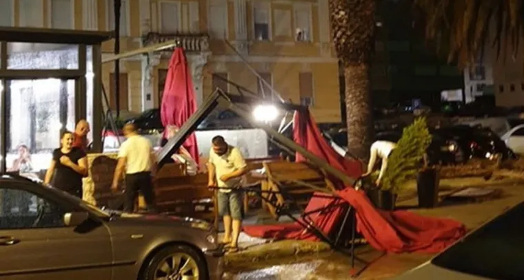 Snažna oluja protutnjala Zadrom: Na grad se obru&scaron;ila pijavica, o&scaron;tećeni auti, nestalo struje...