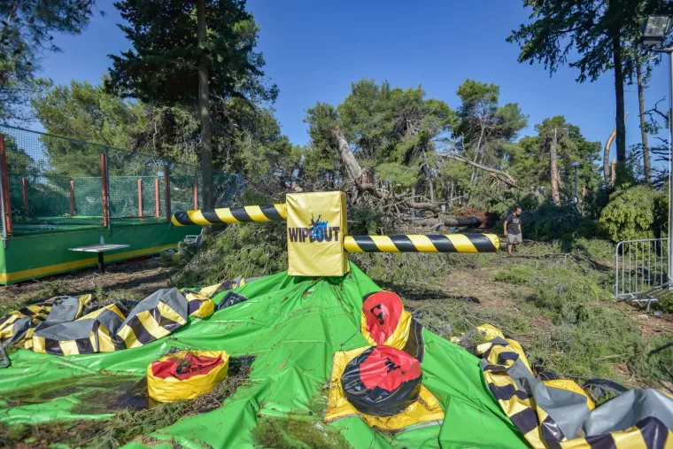 Zadar nakon olujnog nevremena: Sru&scaron;ena stabla, uni&scaron;tene kućice u novom kampu