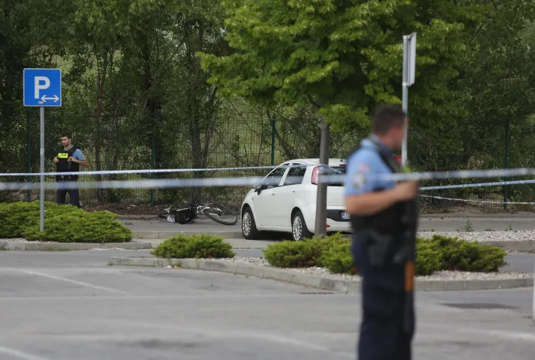 Krvava pljačka banke na Črnomercu: Policajac jednog pljačka&scaron;a ranio, ozlijeđen i za&scaron;titar