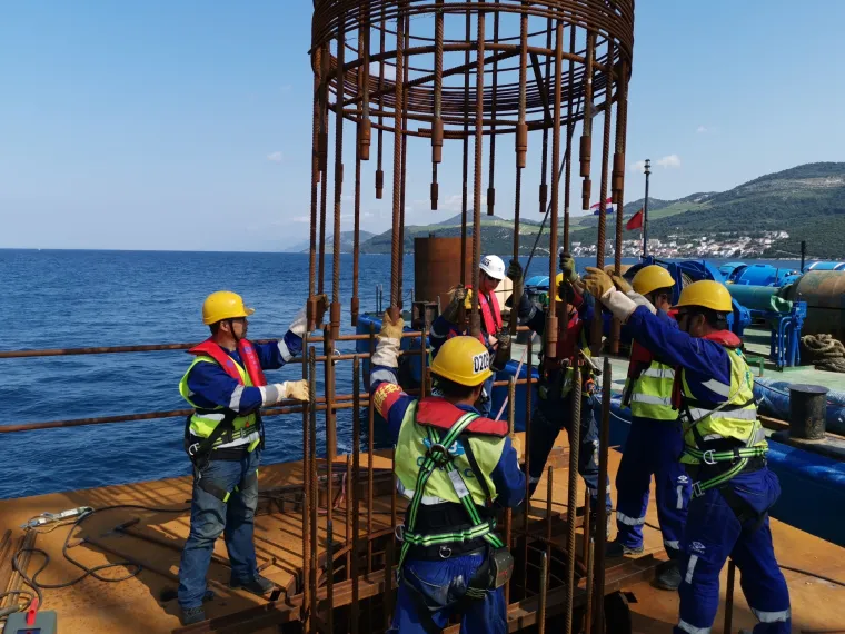 Pogledajte spektakularne fotografije: Pelje&scaron;ki most nakon godinu dana 'izronio' iz mora!