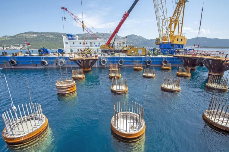 Pogledajte spektakularne fotografije: Pelje&scaron;ki most nakon godinu dana 'izronio' iz mora!