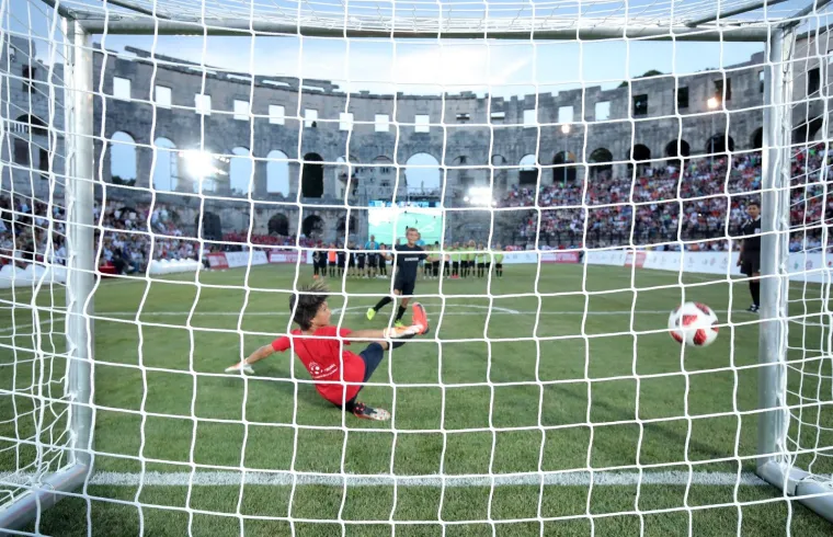 Hrvatske i Bayernove nogometne legende priredile povijesni spektakl u Areni