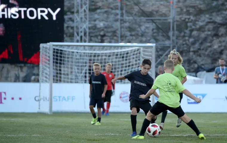 Hrvatske i Bayernove nogometne legende priredile povijesni spektakl u Areni