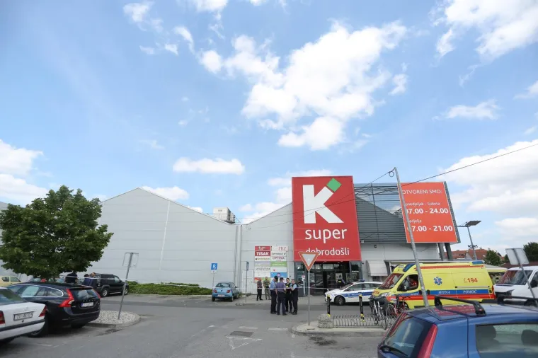 MASKIRANI RAZBOJNICI UPALI U ZAGREBAČKU PBZ POSLOVNICU: Policajac u civilu pucao u zrak da ih prestra&scaron;i