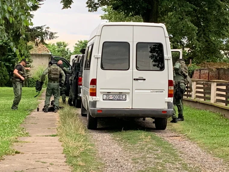 Pogledajte pripremu policije za uhićenje ubojice iz Đakova