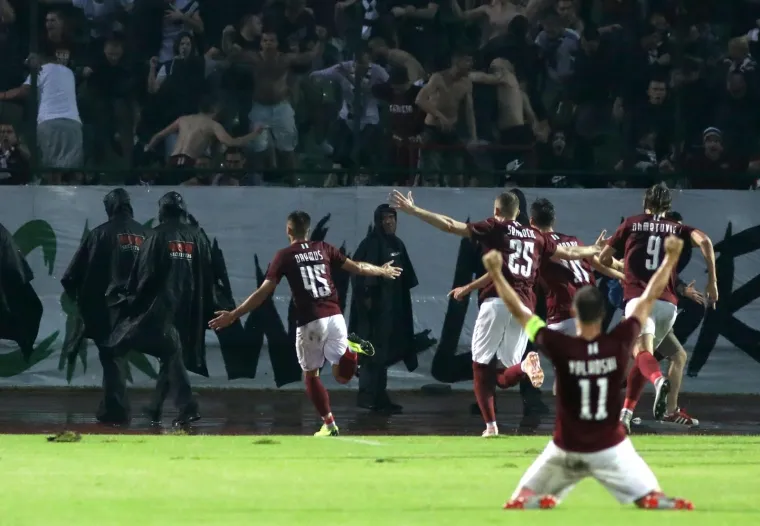 SPEKTAKULARNA NOĆ NA KO&Scaron;EVU: Ovi prizori sjajne utakmice u Sarajevu ostavljaju bez daha