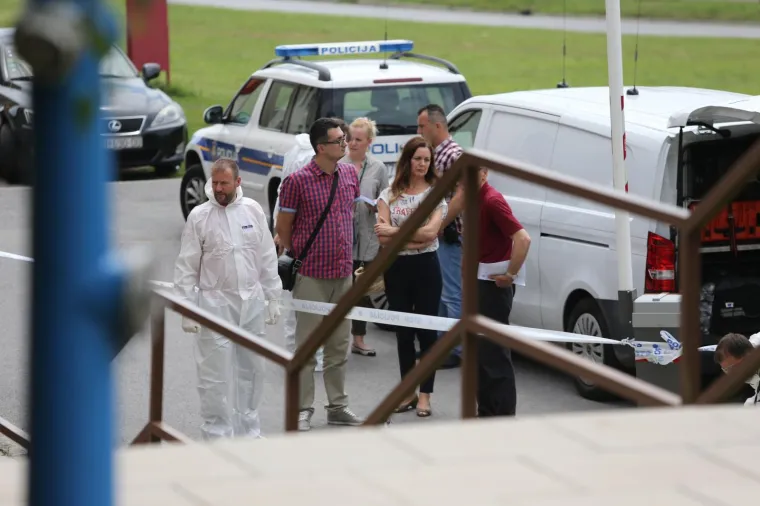 TRAGEDIJA U ĐAKOVU: U&scaron;ao u Centar za socijalnu skrb i počeo pucati. Žena mrtva, mu&scaron;karac ranjen