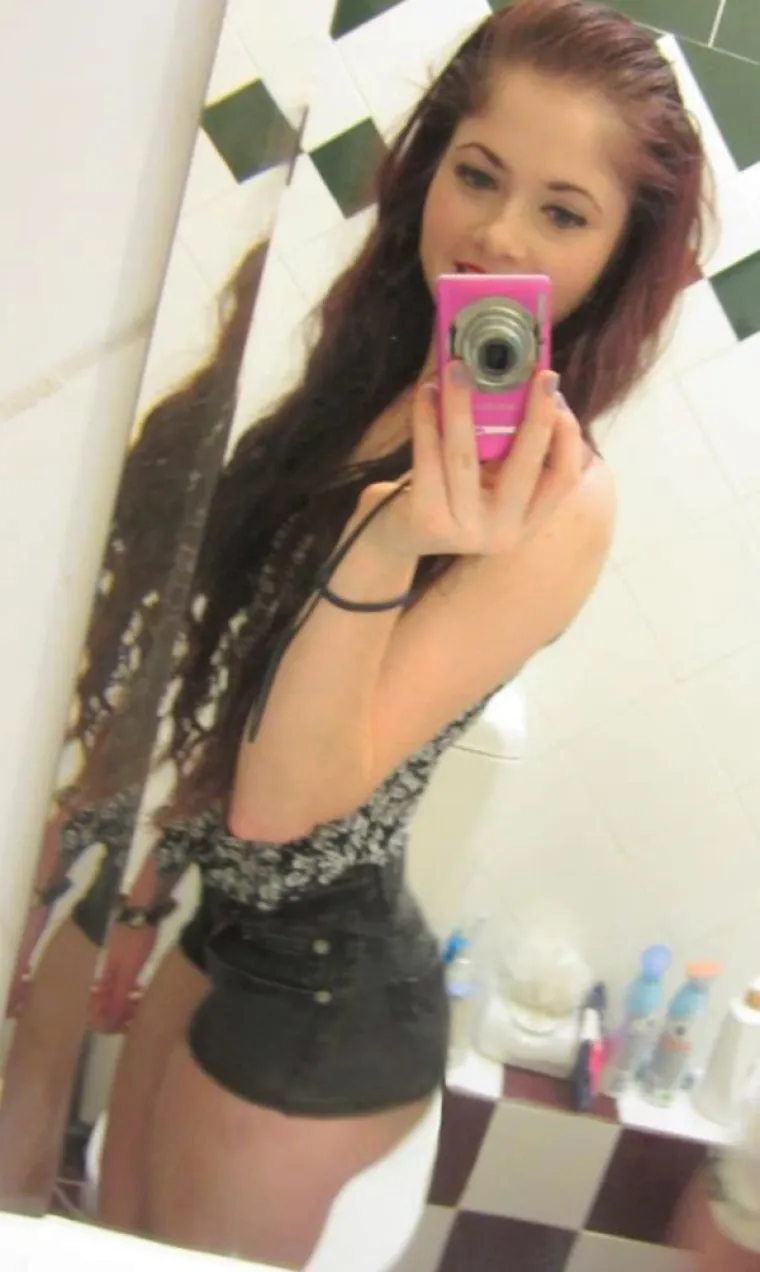 NAJOČEKIVANIJA OSTAVKA GODINE: Lako za ministre, svi žele vidjeti kada će otići ono malo odjeće kojom pokrivaju obline