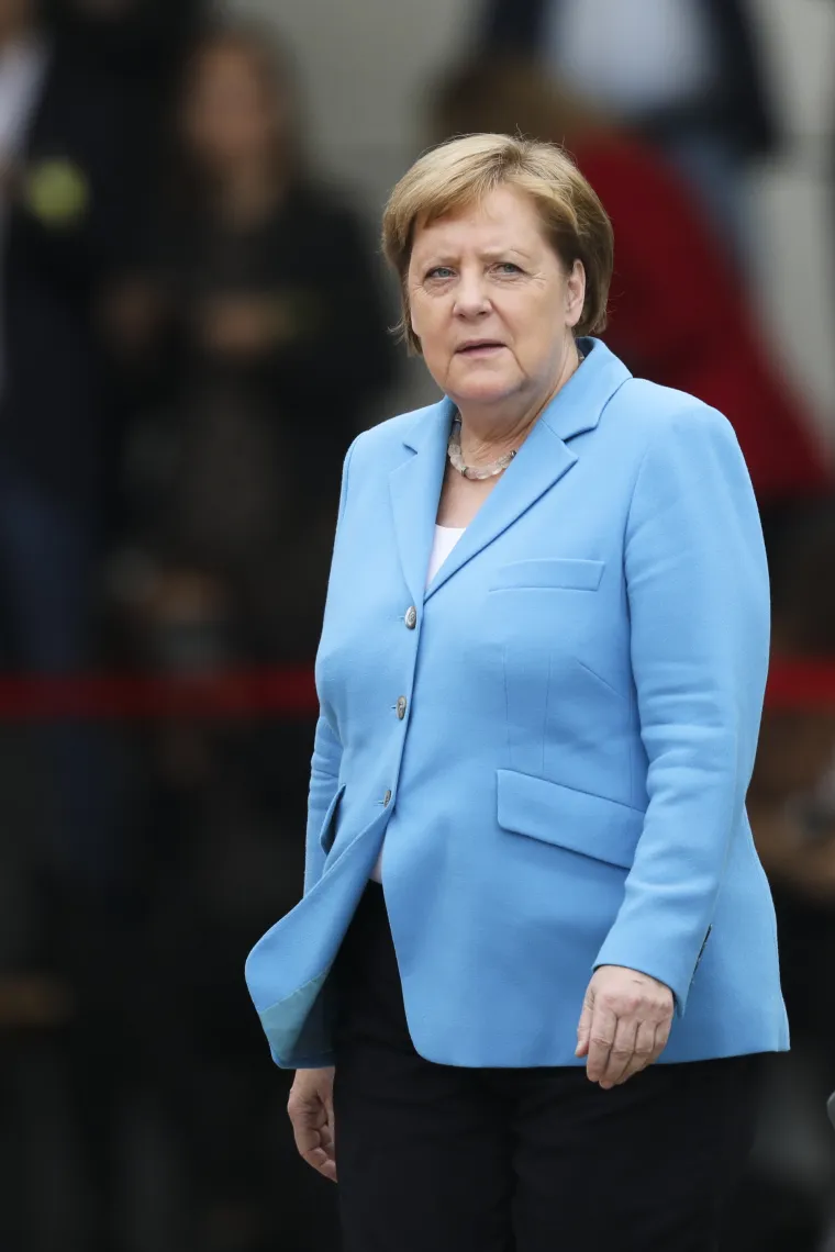 &Scaron;to se događa? Angela Merkel opet se nekontrolirano tresla u javnosti, i to dugo