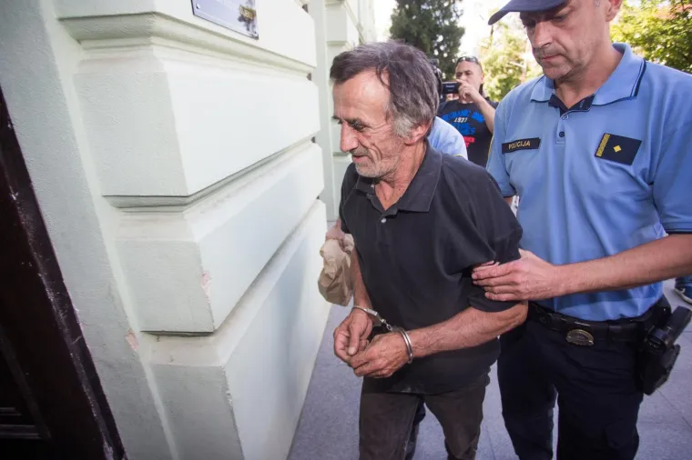 Prve fotografije ubojice iz Đakova: Stigao pred sud - Hoće li mu biti izrečen istražni zatvora?