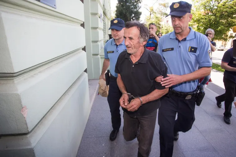 Prve fotografije ubojice iz Đakova: Stigao pred sud - Hoće li mu biti izrečen istražni zatvora?
